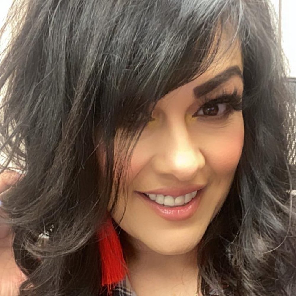 Meet your Posher, Naomi